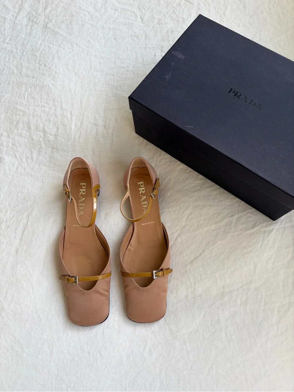 Vintage Prada Satin Buckle Patent Leather Mary Jane Sandals Flats Heels Pink Tan